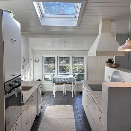 Holiday home Ilja - 700m From The Sea By Interhome